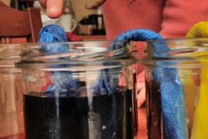 Barevný experiment - chodící duha  - vznik dalších barev
