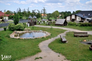 Dětské hřiště (Cerhenice u Kolína)