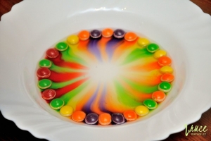 Barvení lentilkami - duha, mandala