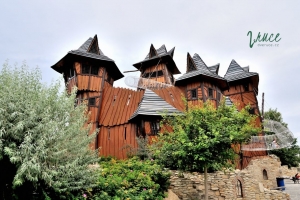 Zábavní park Mirákulum - obří hrad