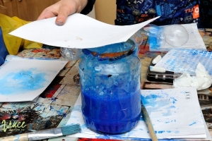 zimní zamrzle okno  - obtisk bublin